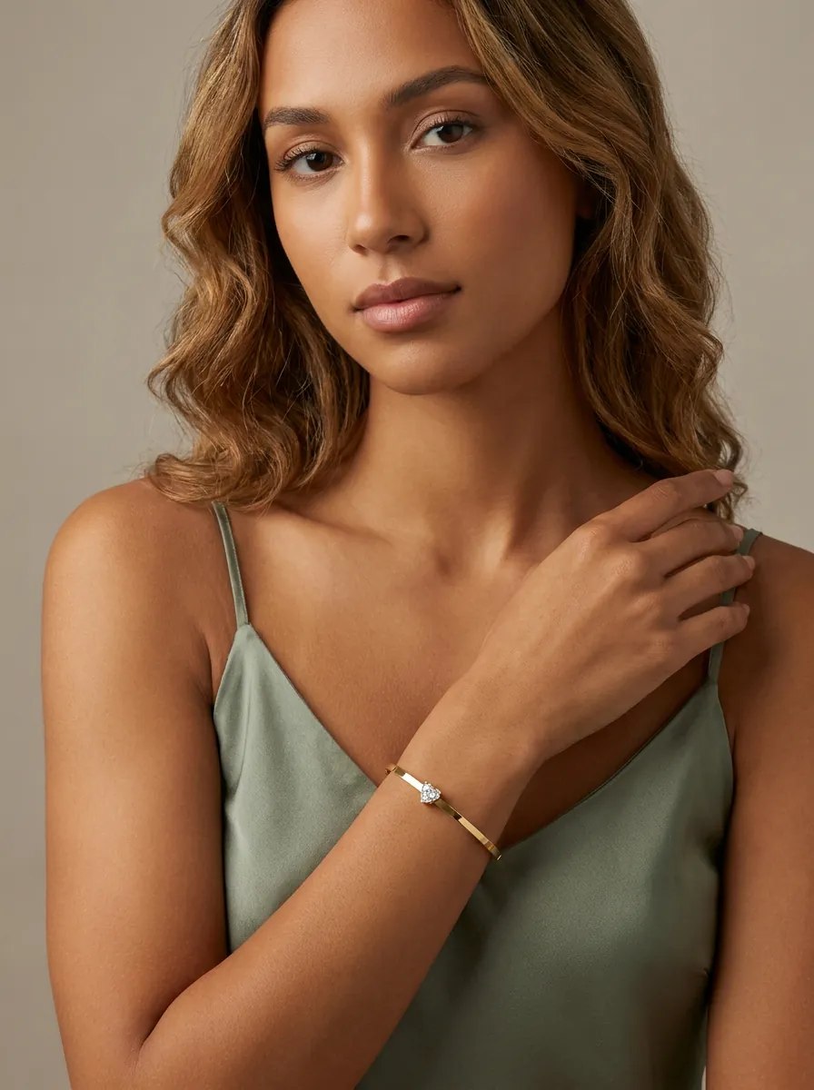 Heart Diamond Solitaire Bangle B01983 — 18K gold bracelet by RUT GOLD — view 4