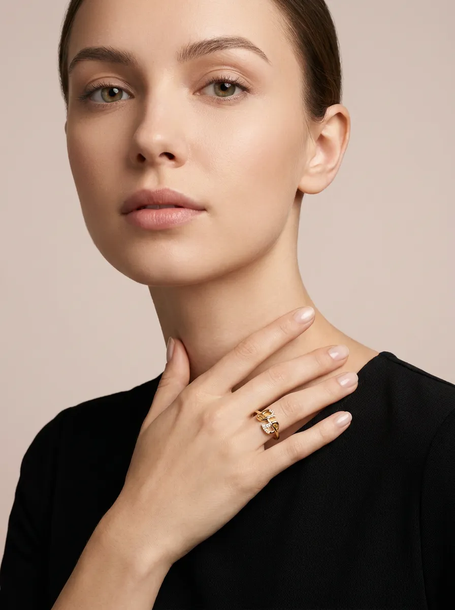 Pavé Diamond Interlocking Loop Ring R00883 — 18K gold ring by RUT GOLD — view 3